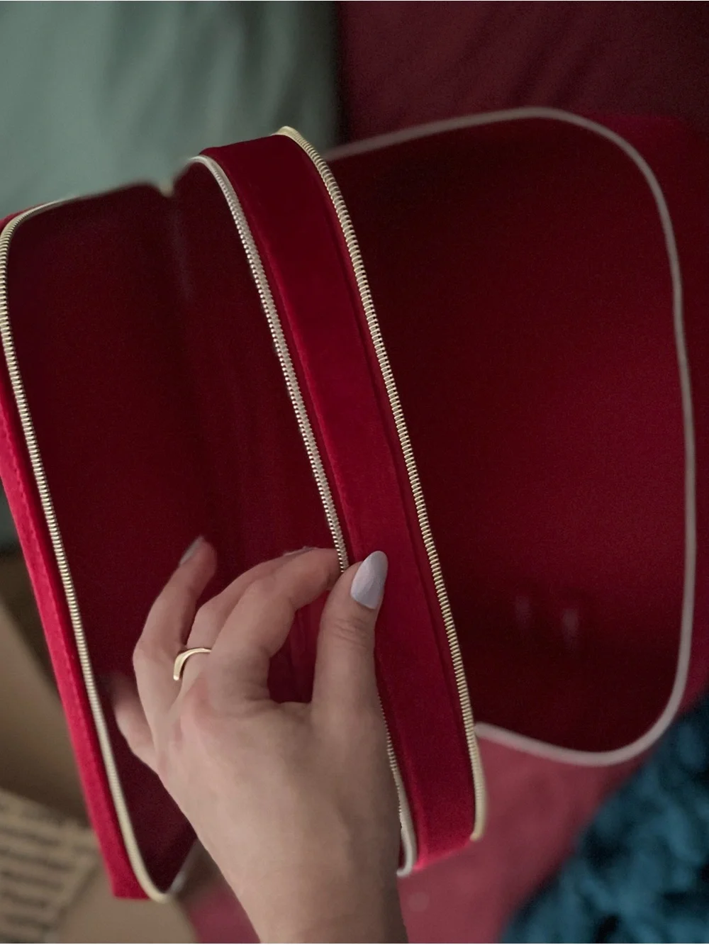 Red Velvet Bow Estée Lauder Double Compartment Large Cosmetic Case